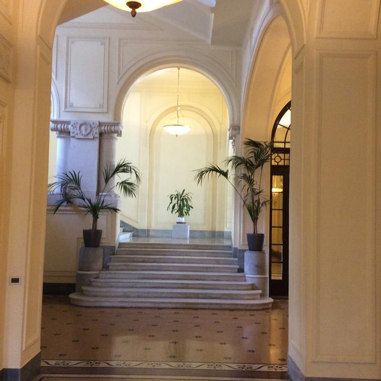 Au Petit Bonheur Apartment Genoa Ruang foto