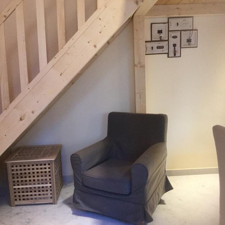 Au Petit Bonheur Apartment Genoa Ruang foto