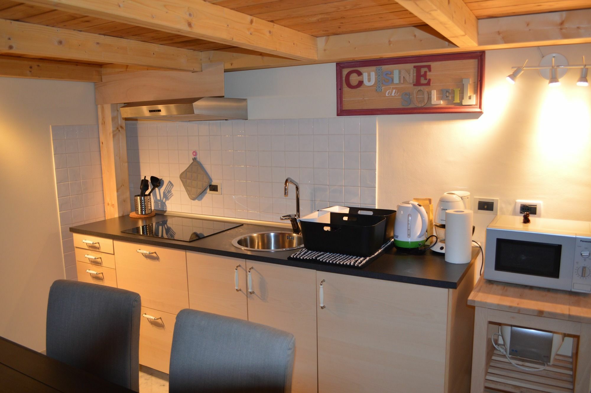 Au Petit Bonheur Apartment Genoa Bagian luar foto